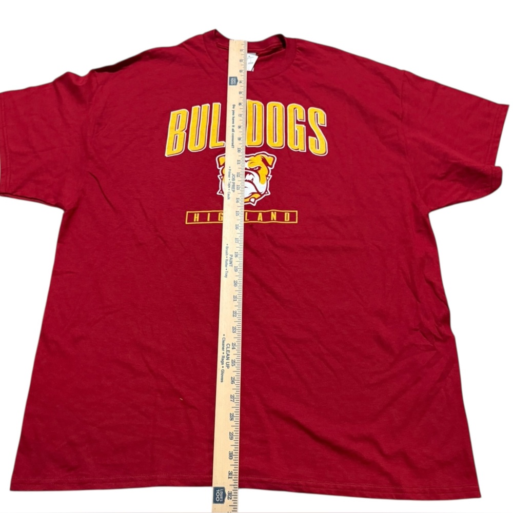 Gildan Bulldogs Highland high school men’s Red Dog T-Shirt Athletic red size 2XL - Picture 3 of 8